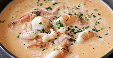 Creamy Crab and Shrimp Seafood Bisque