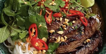 Vietnamese Lemongrass Beef Noodles